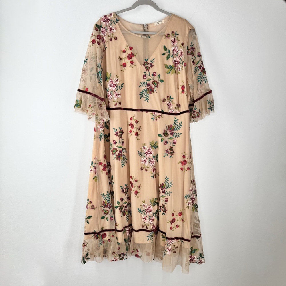 Kiyonna Tan Mesh Embroidered Floral Lined Dress Women’s Size 3X